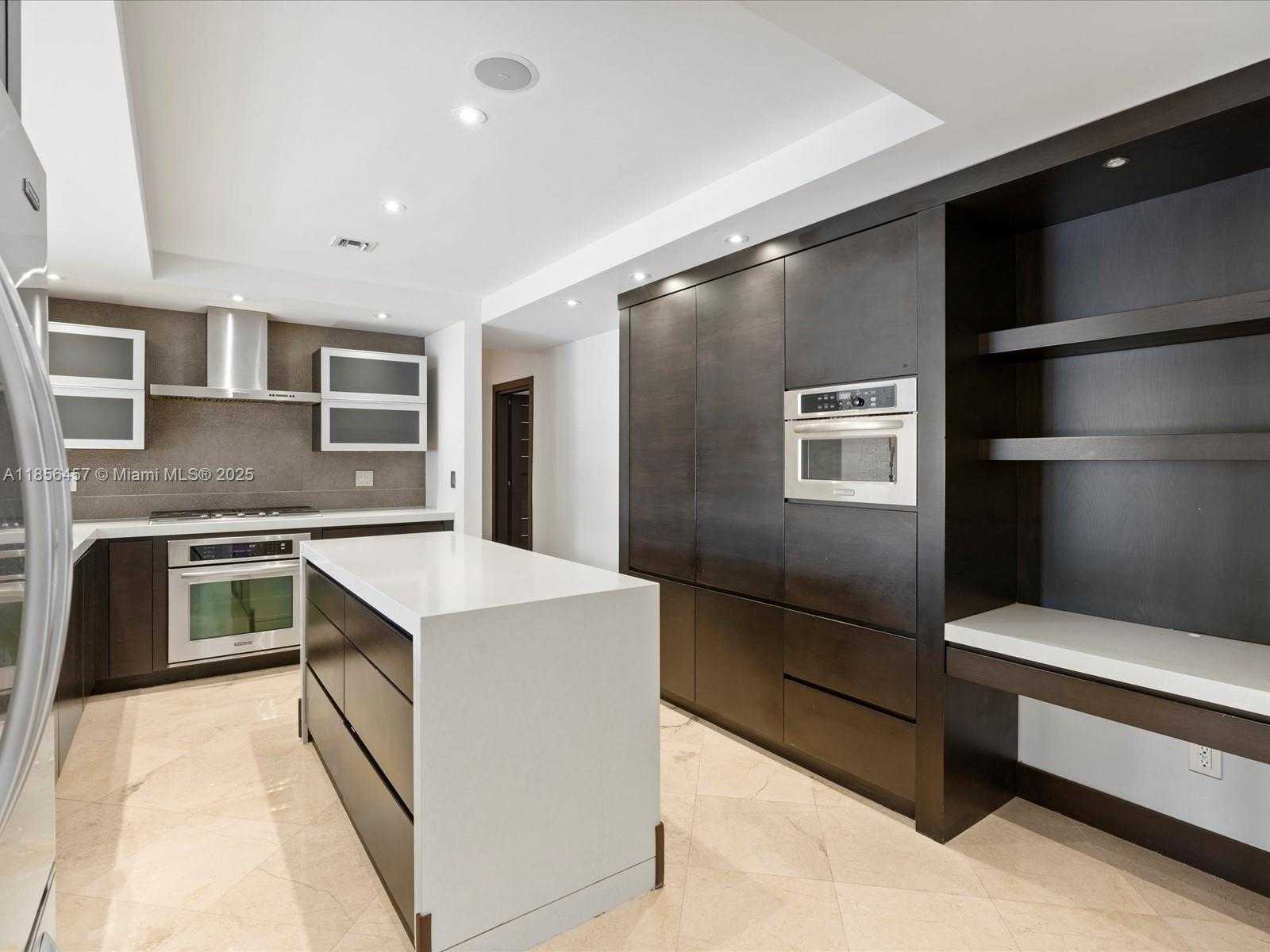 Small Image of 13205 ARCH CREEK TER, North Miami Number 27