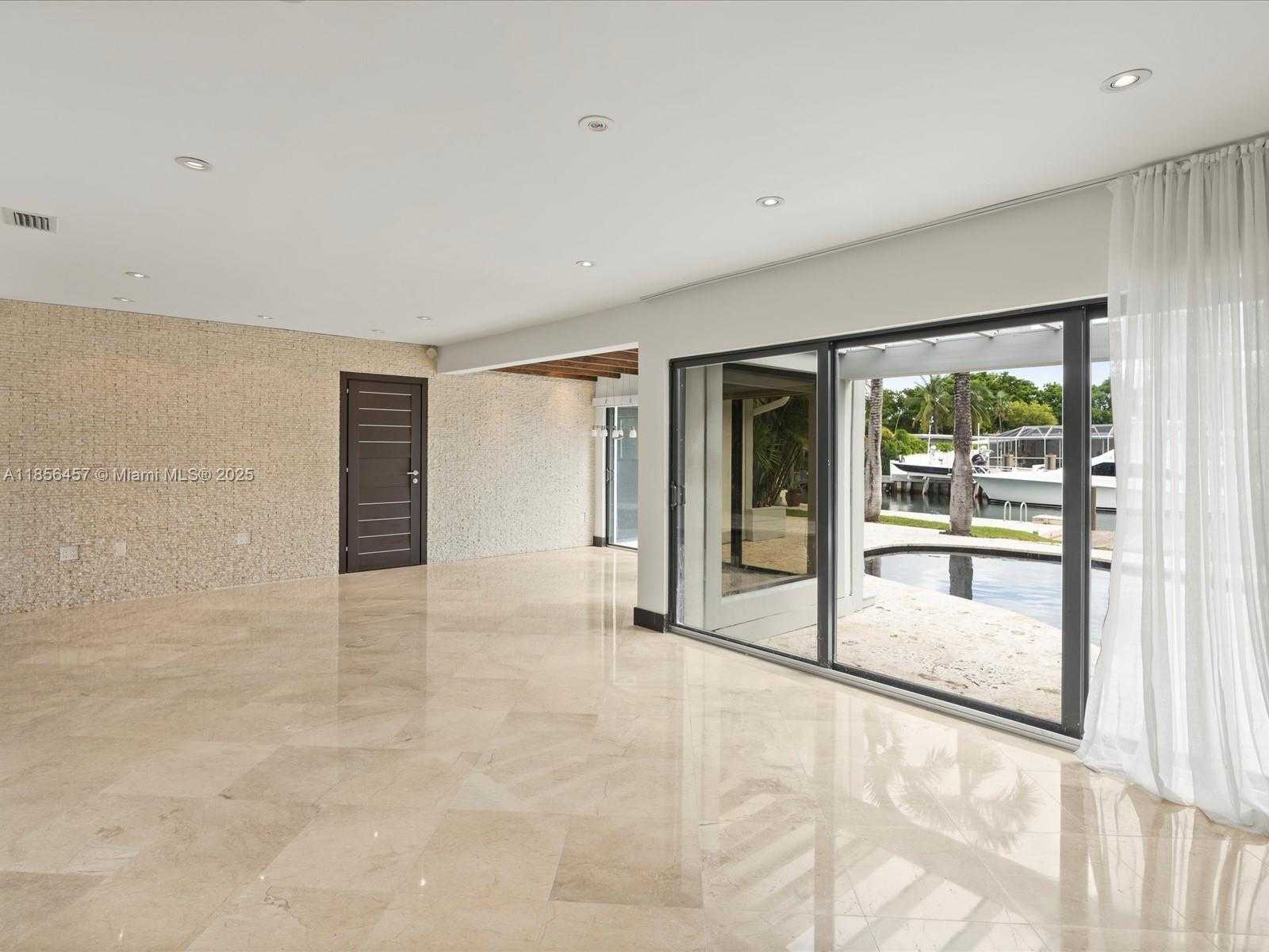 Small Image of 13205 ARCH CREEK TER, North Miami Number 30