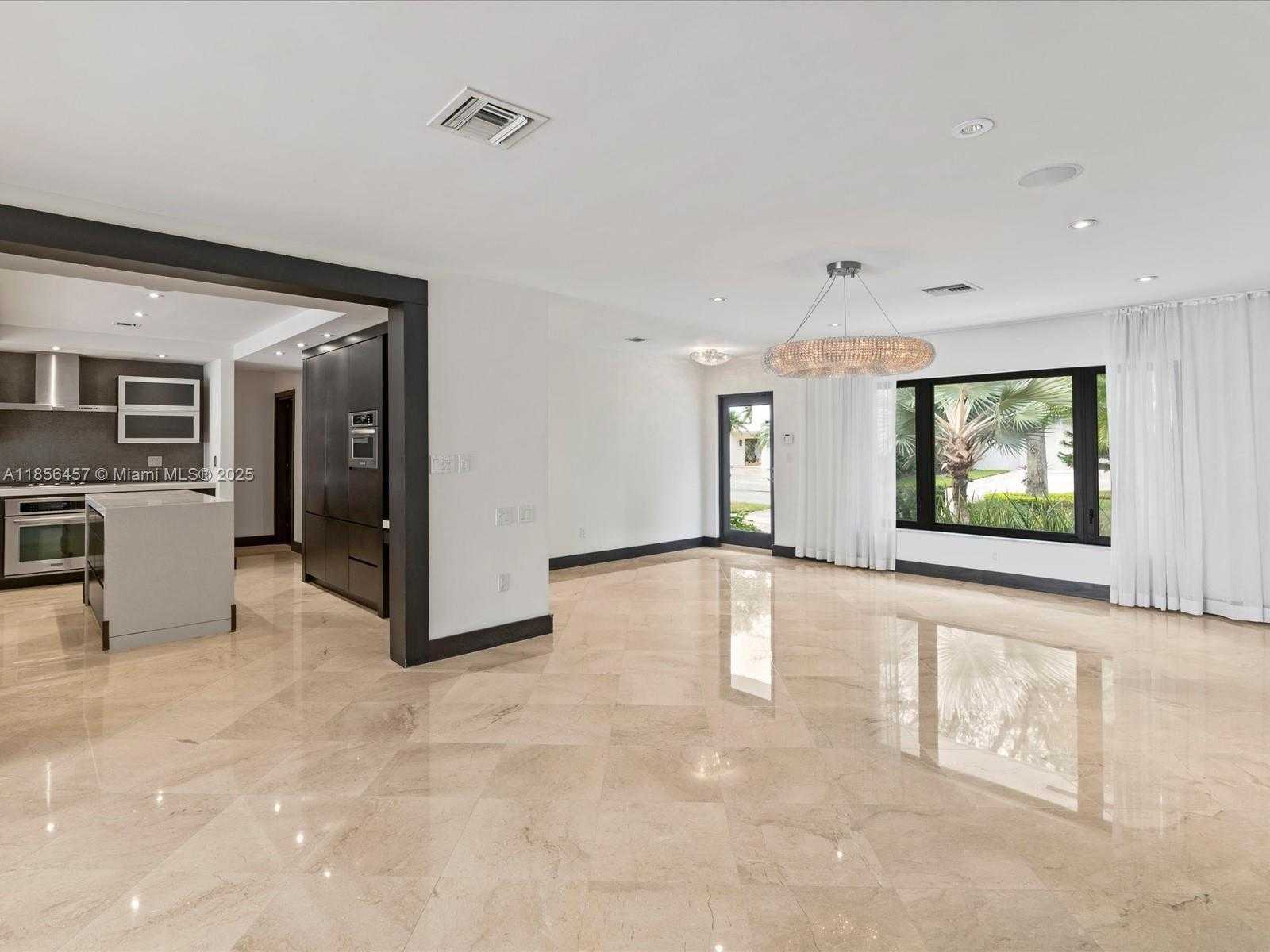 Small Image of 13205 ARCH CREEK TER, North Miami Number 31