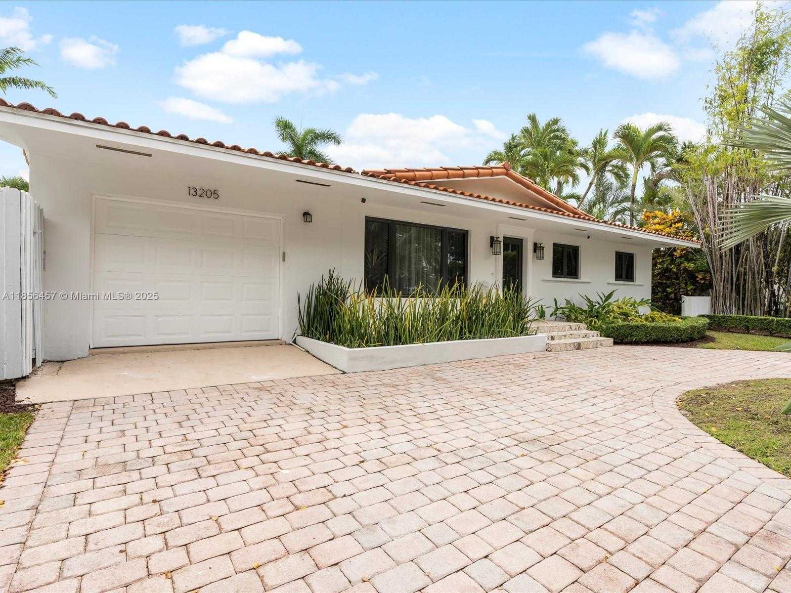 Small Image of 13205 ARCH CREEK TER, North Miami Number 7