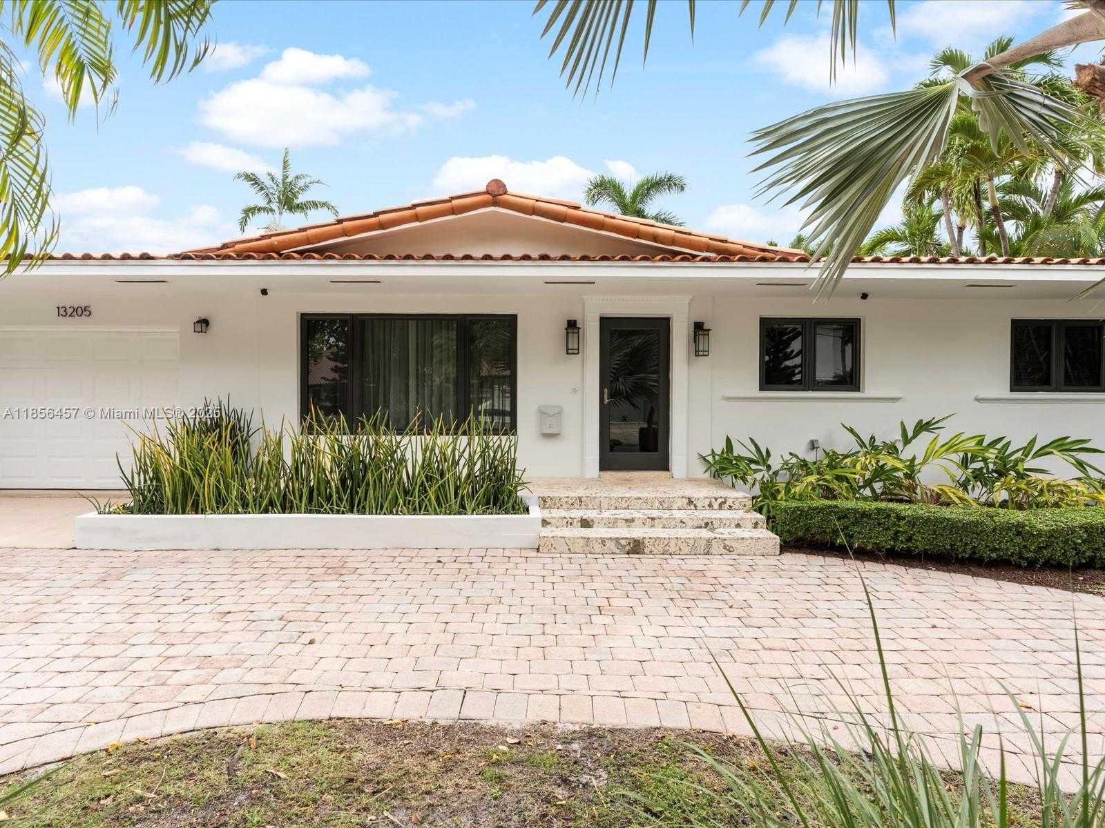 Small Image of 13205 ARCH CREEK TER, North Miami Number 8