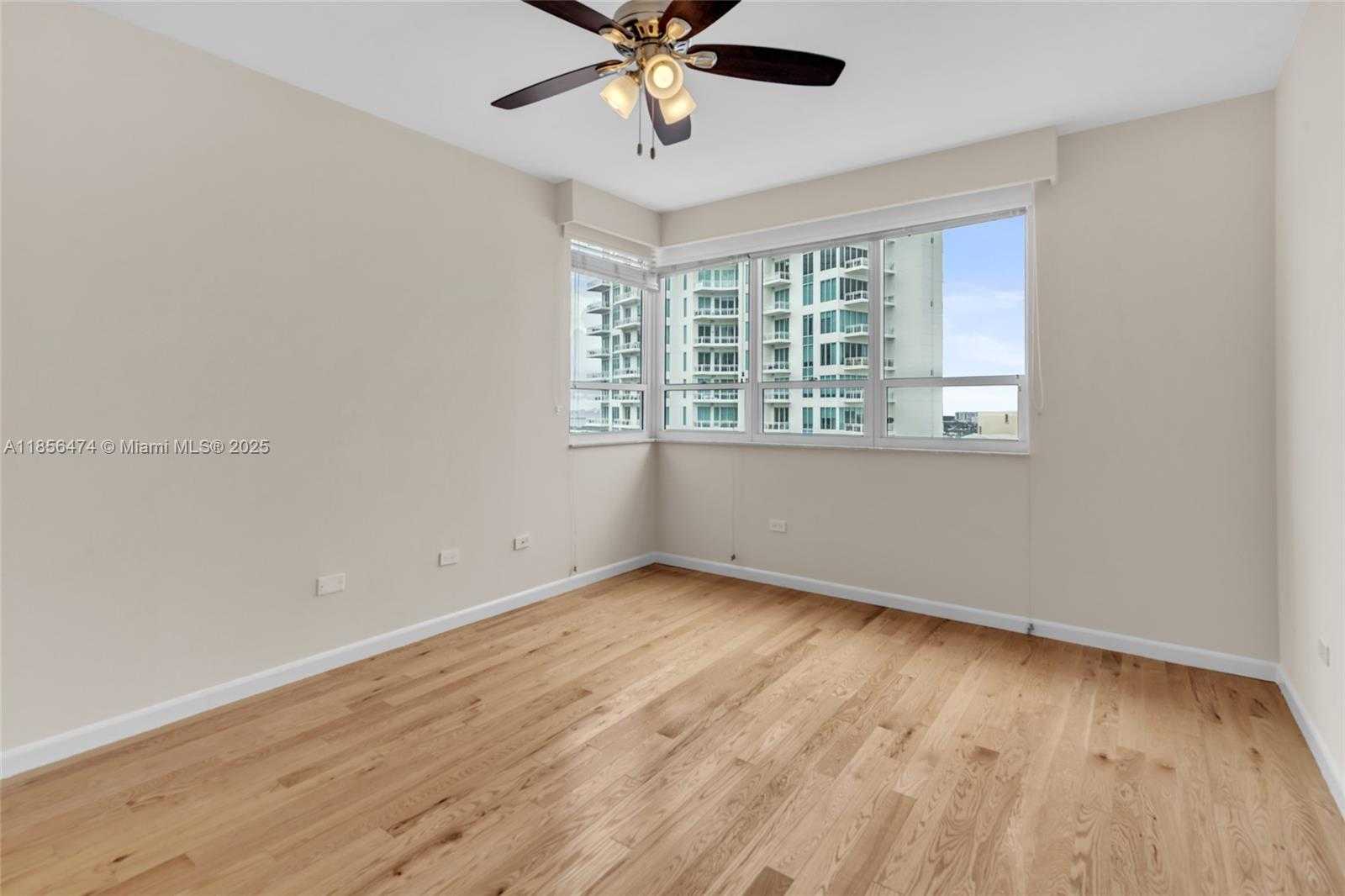 Small Image of 801 BRICKELL KEY BLVD #3212, Miami Number 20