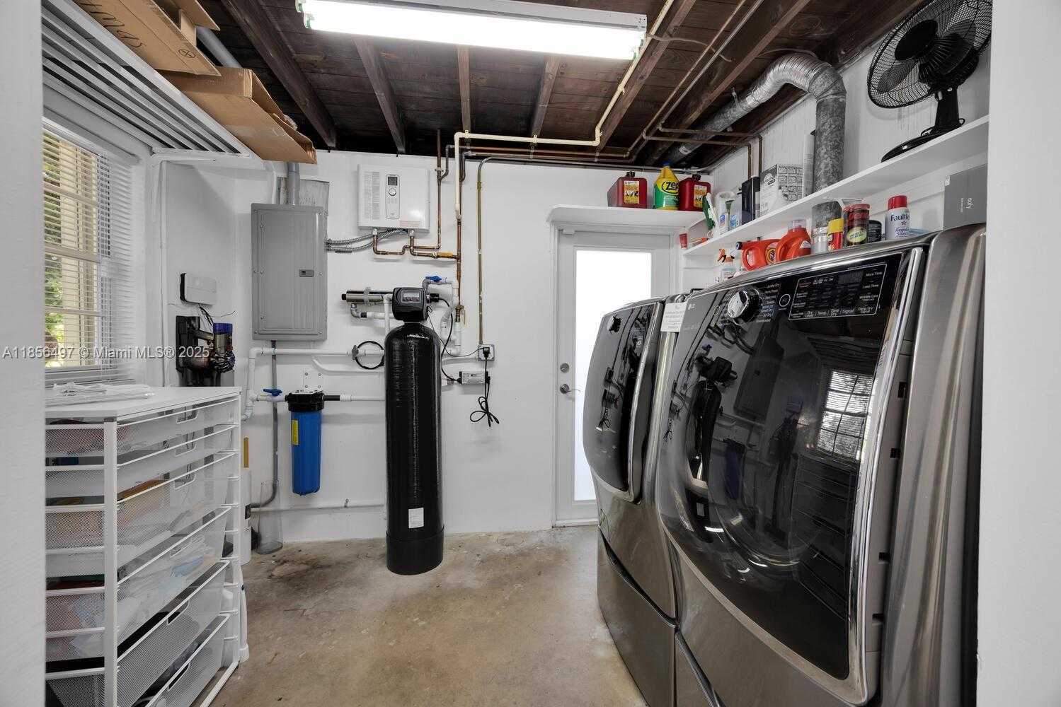 Small Image of 5827 SOUTH WEST 69TH CT #5827, Miami Number 17