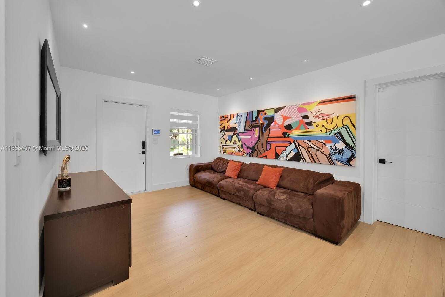 Small Image of 5827 SOUTH WEST 69TH CT #5827, Miami Number 2