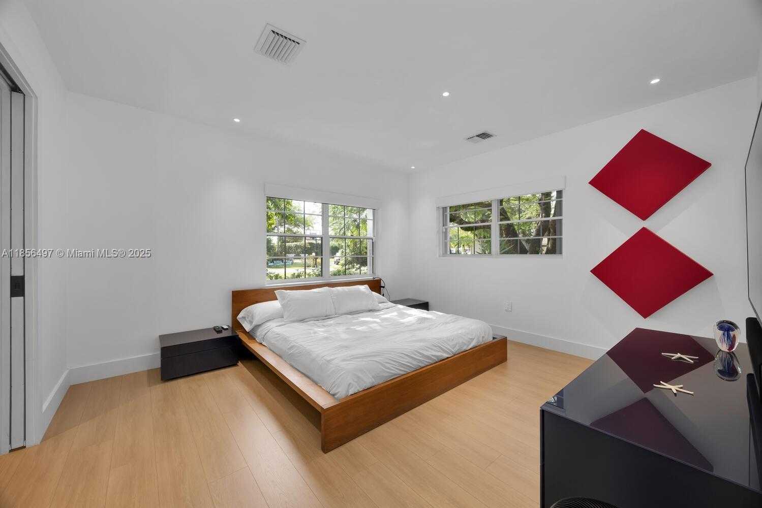 Small Image of 5827 SOUTH WEST 69TH CT #5827, Miami Number 9