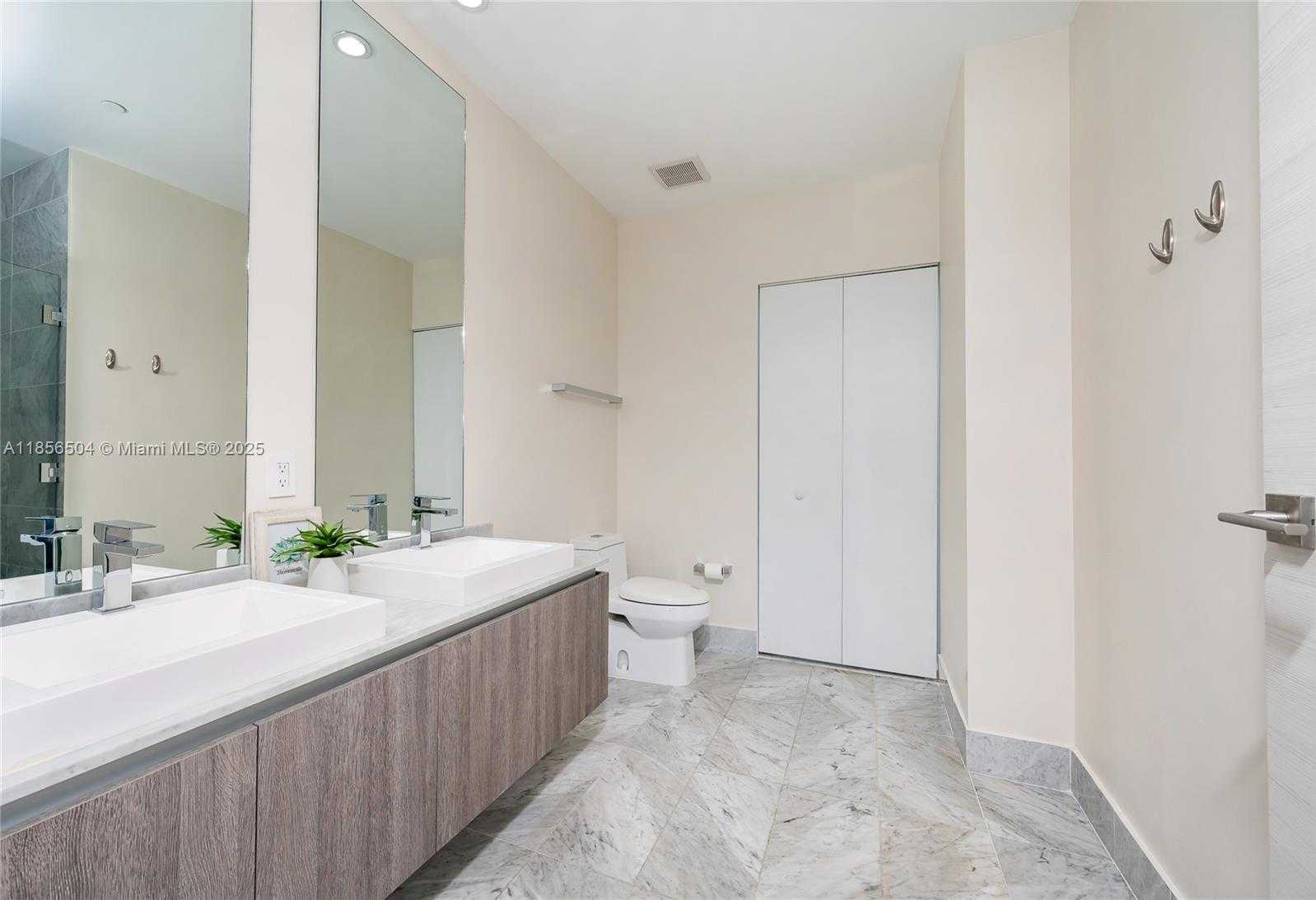 Small Image of 801 SOUTH MIAMI AVE #5207, Miami Number 15