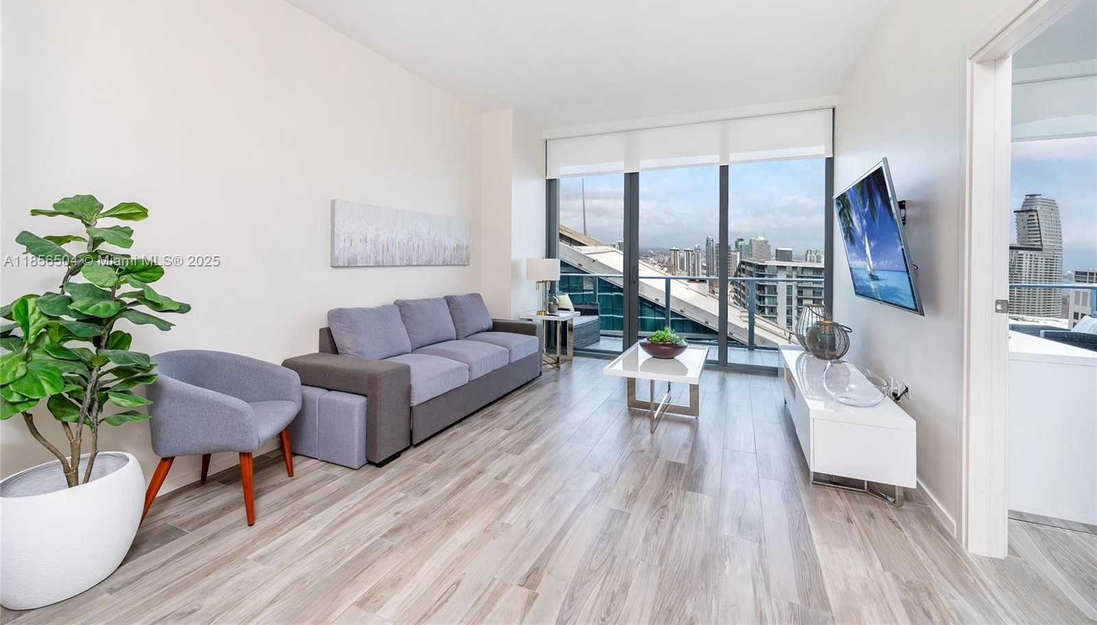 Small Image of 801 SOUTH MIAMI AVE #5207, Miami Number 4
