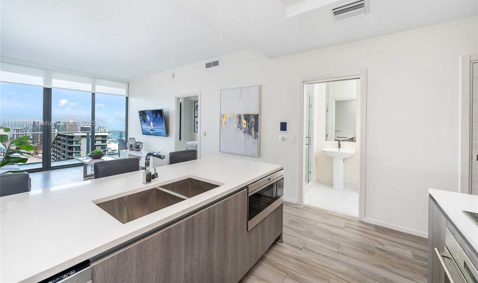 Small Image of 801 SOUTH MIAMI AVE #5207, Miami Number 7