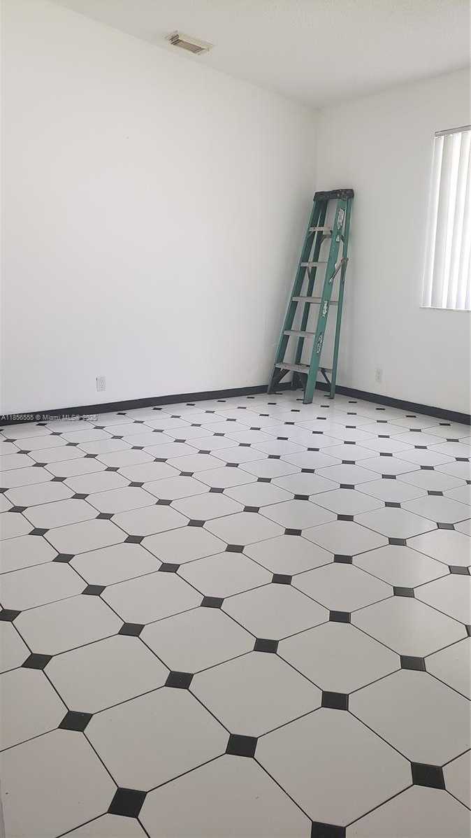 Small Image of 15564 SOUTH WEST 63RD TER, Miami Number 10