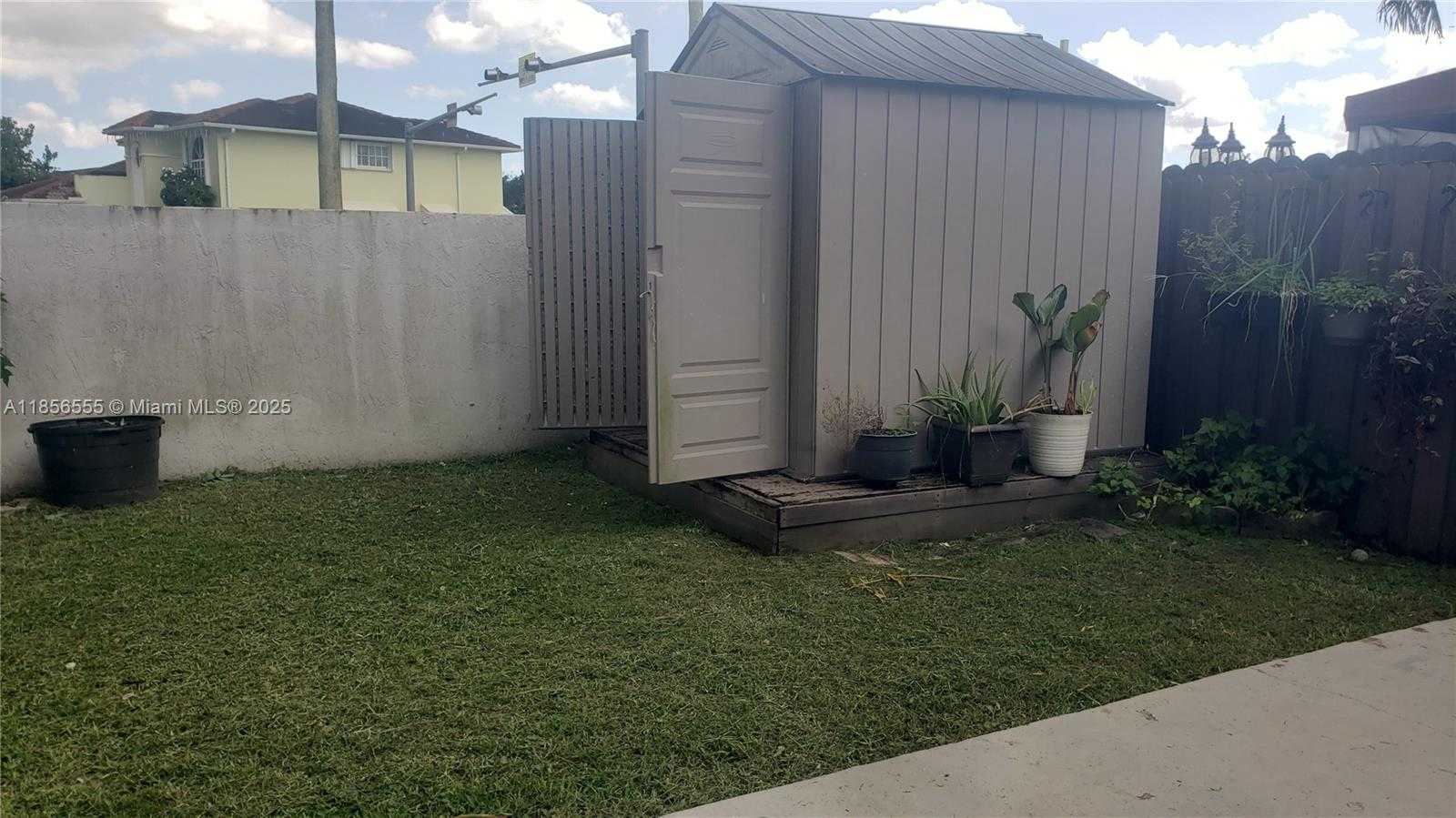 Small Image of 15564 SOUTH WEST 63RD TER, Miami Number 5