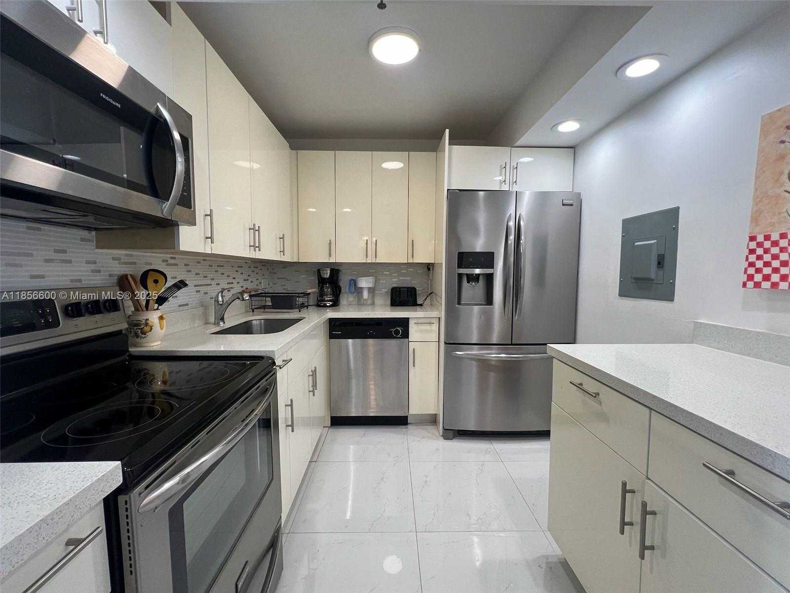 Small Image of 20505 EAST COUNTRY CLUB DR #1932, Aventura Number 6