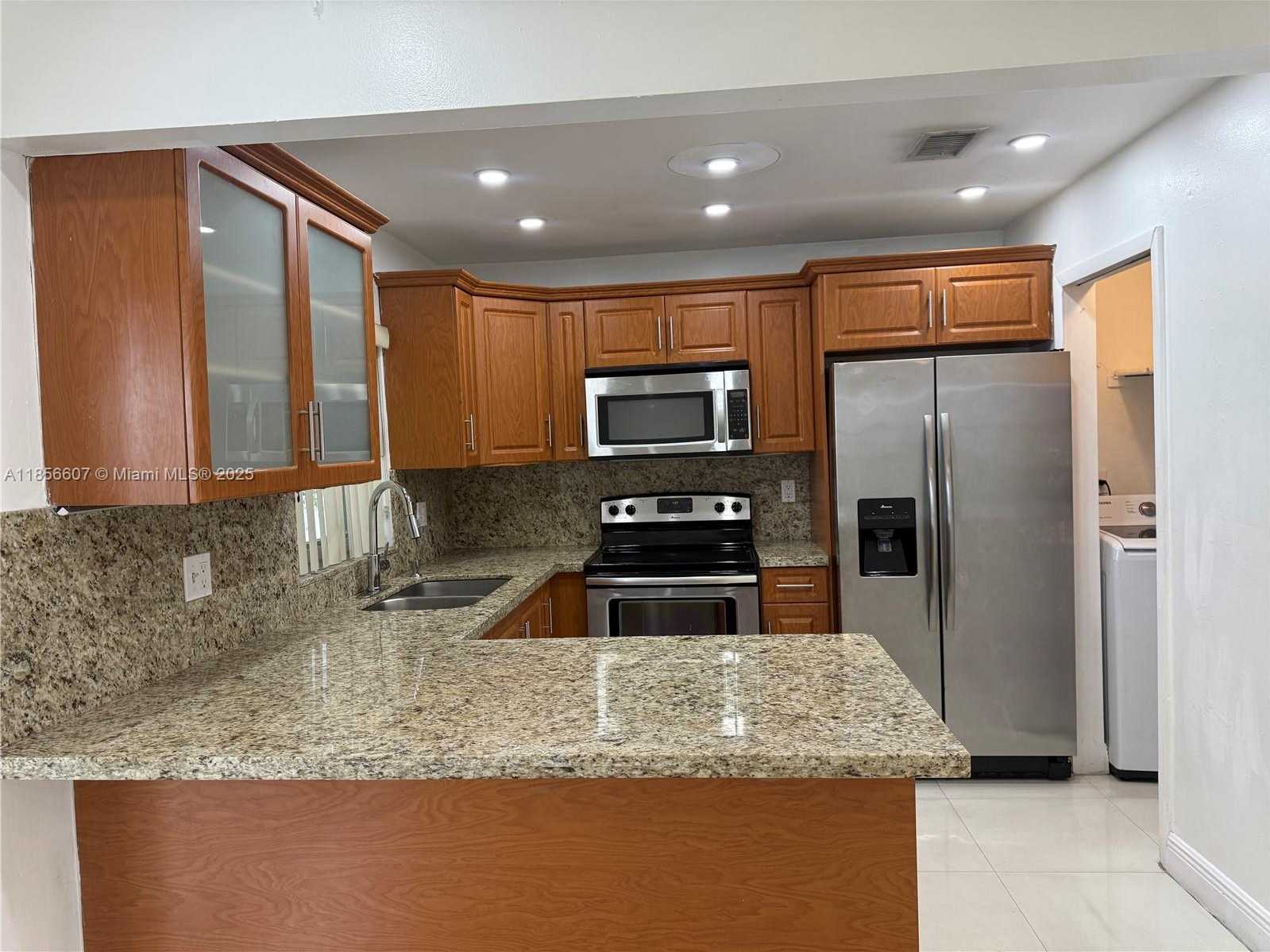 Small Image of 2322 SOUTH WEST 106TH CT, Miami Number 5