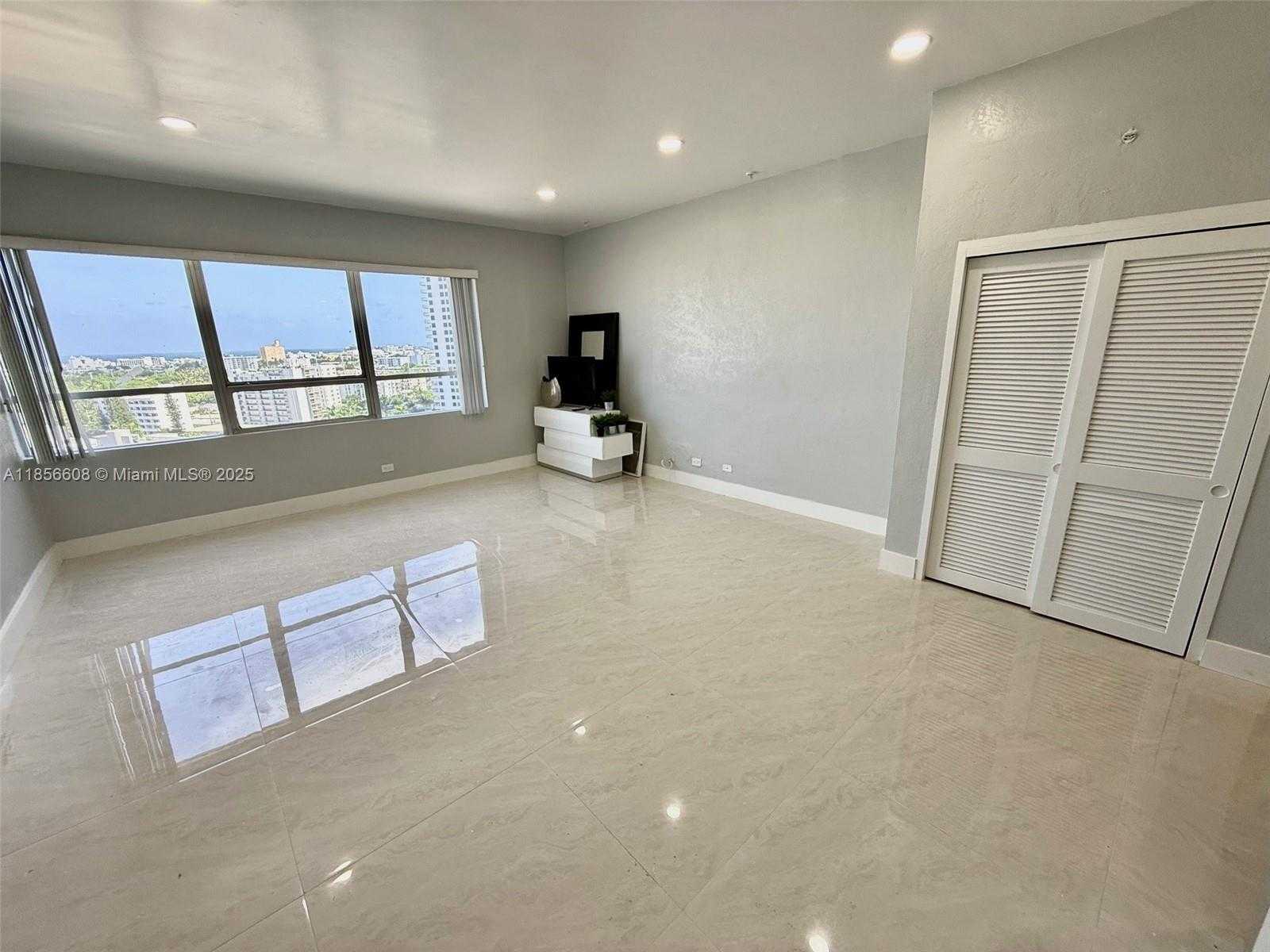 Small Image of Miami Beach Number 13