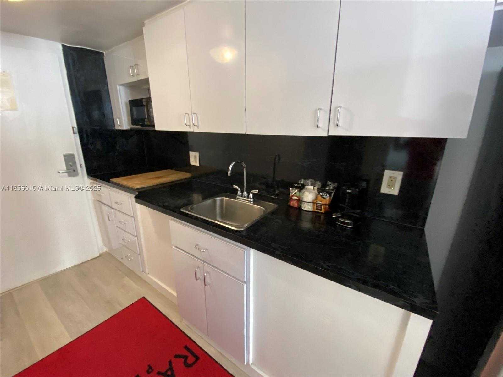 Small Image of 19201 COLLINS AVE #522, Sunny Isles Beach Number 3