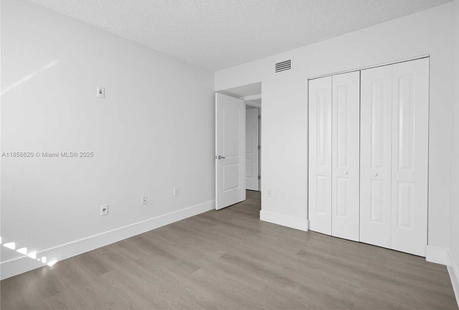 Small Image of 9715 FONTAINEBLEAU BLVD #E108, Miami Number 19