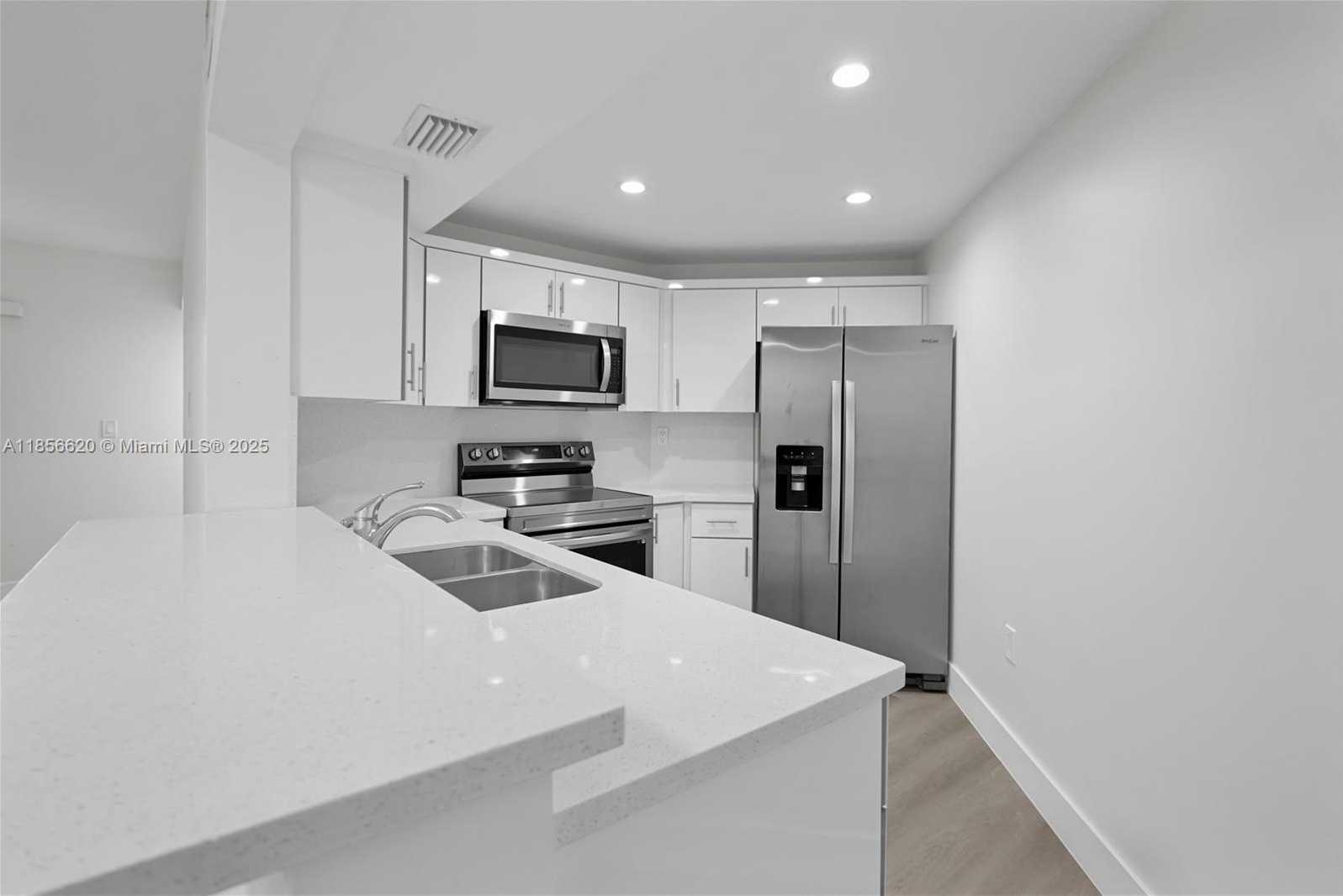Small Image of 9715 FONTAINEBLEAU BLVD #E108, Miami Number 6