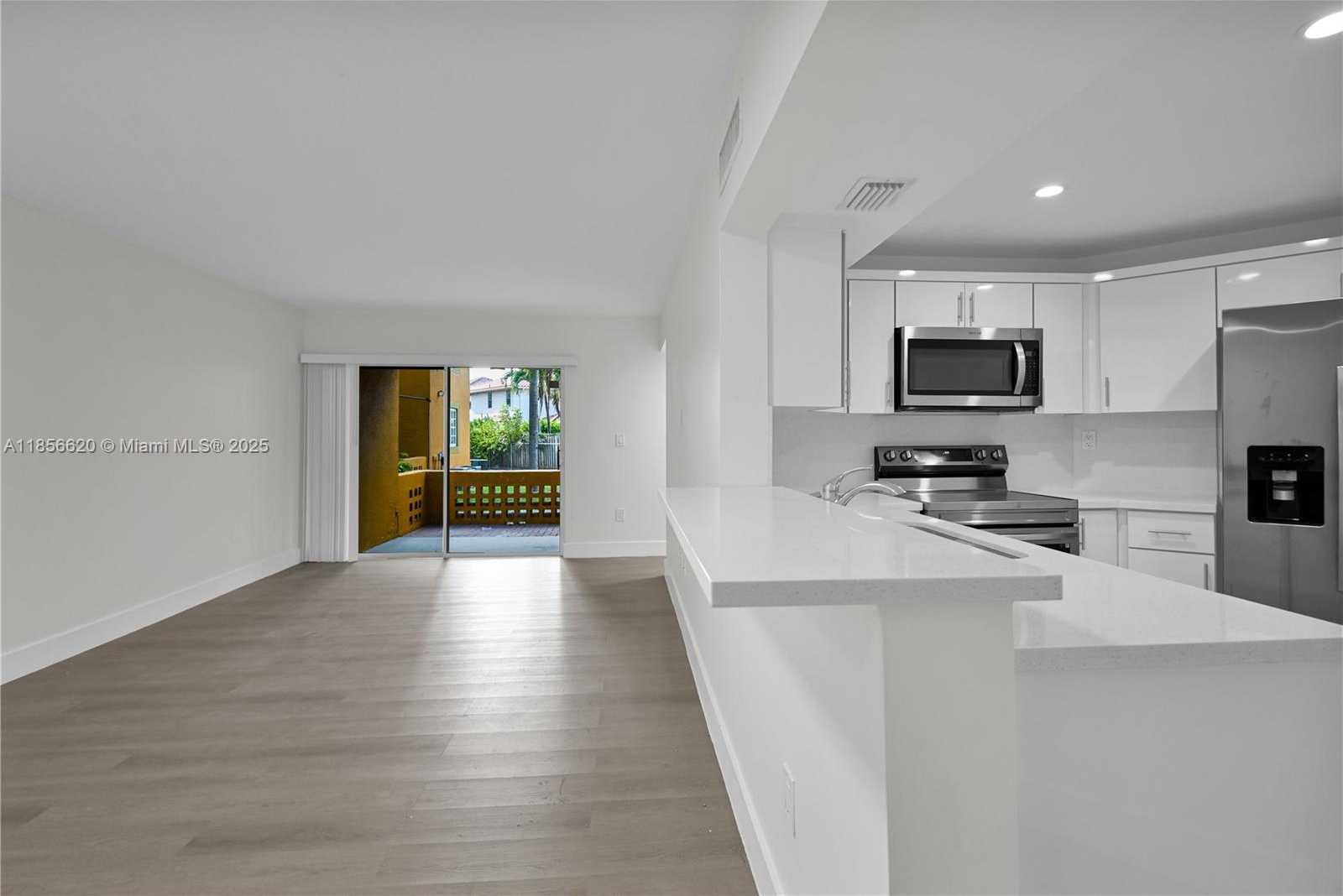 Small Image of 9715 FONTAINEBLEAU BLVD #E108, Miami Number 8