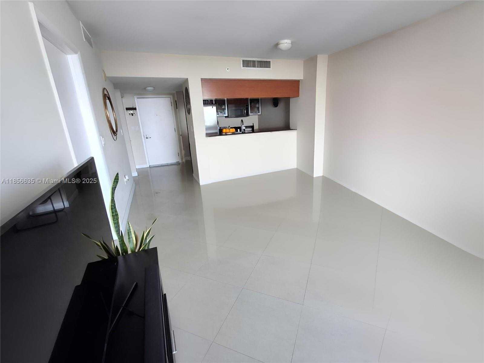 Small Image of 1800 NORTH BAYSHORE DR #3908, Miami Number 13
