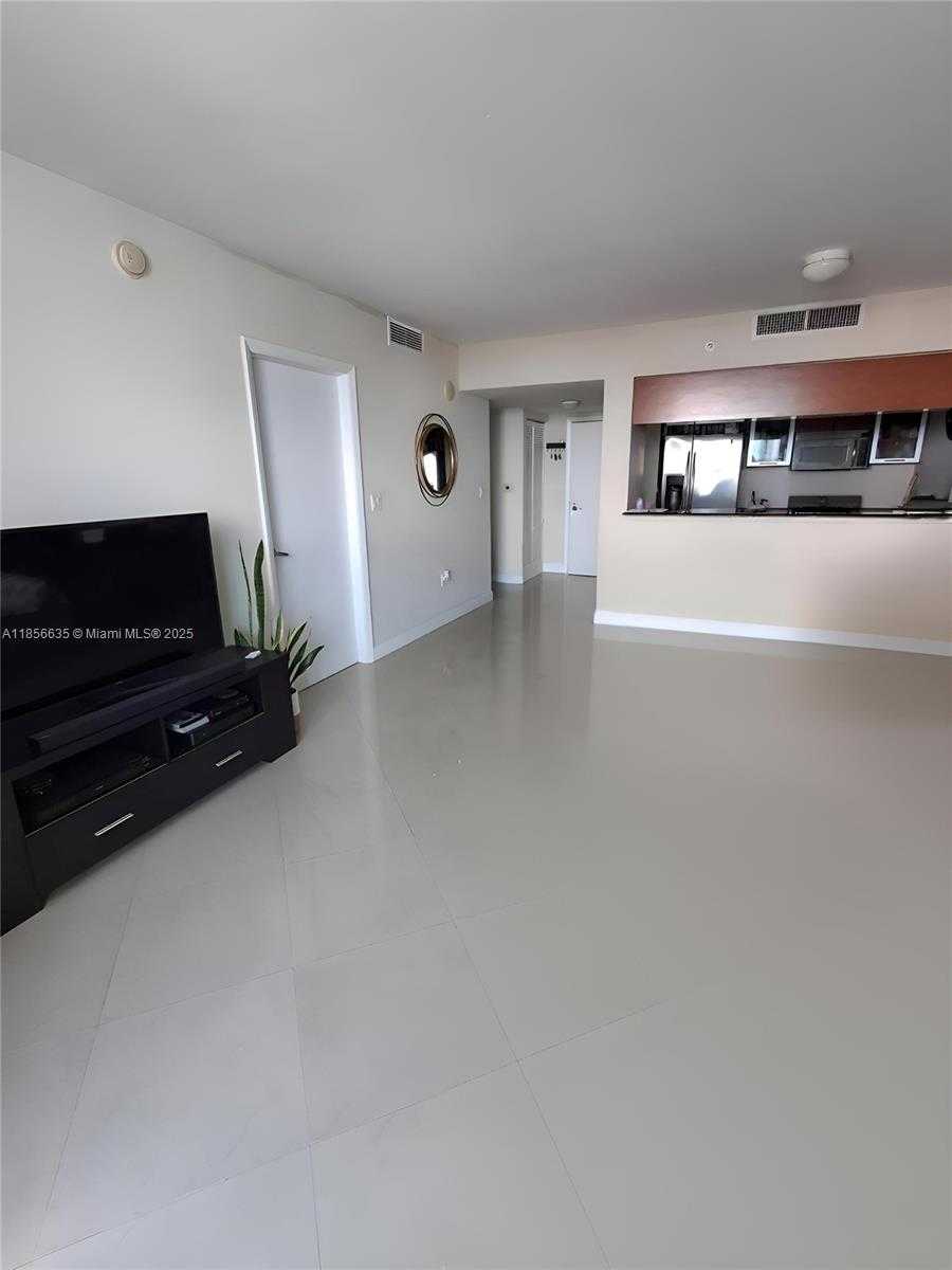Small Image of 1800 NORTH BAYSHORE DR #3908, Miami Number 14