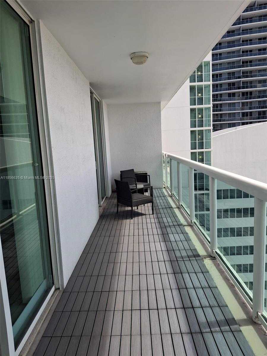Small Image of 1800 NORTH BAYSHORE DR #3908, Miami Number 19