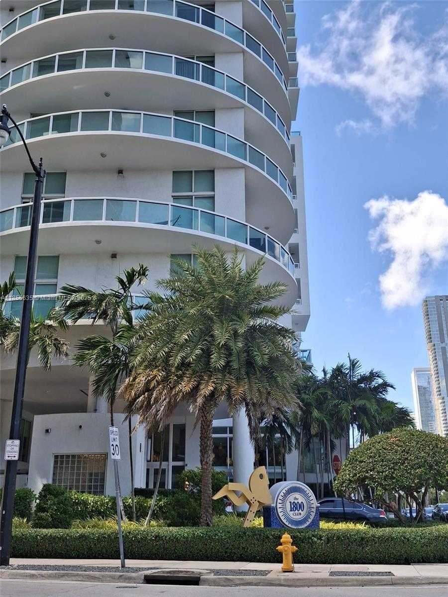 Small Image of 1800 NORTH BAYSHORE DR #3908, Miami Number 2