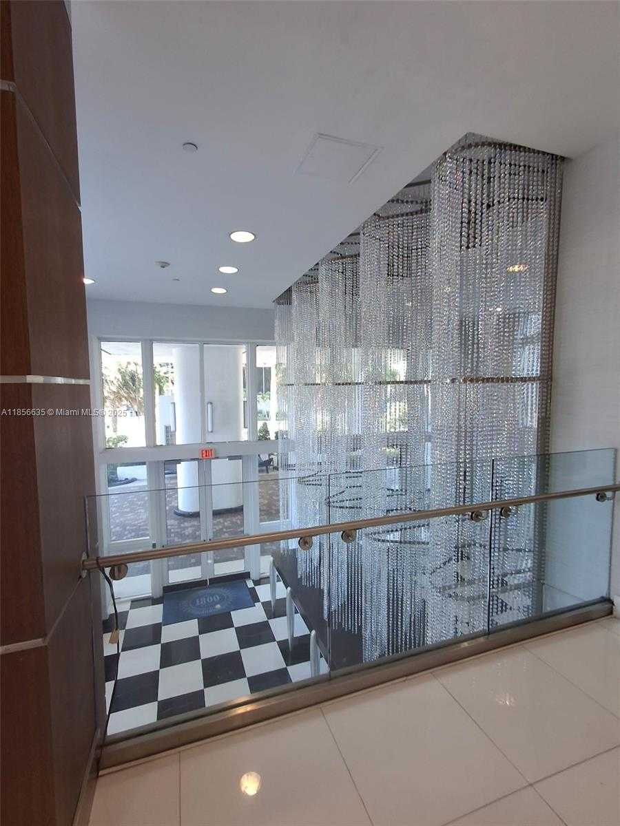 Small Image of 1800 NORTH BAYSHORE DR #3908, Miami Number 3