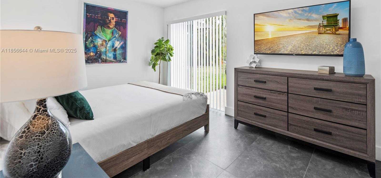 Small Image of 4322 POLK ST, Hollywood Number 23