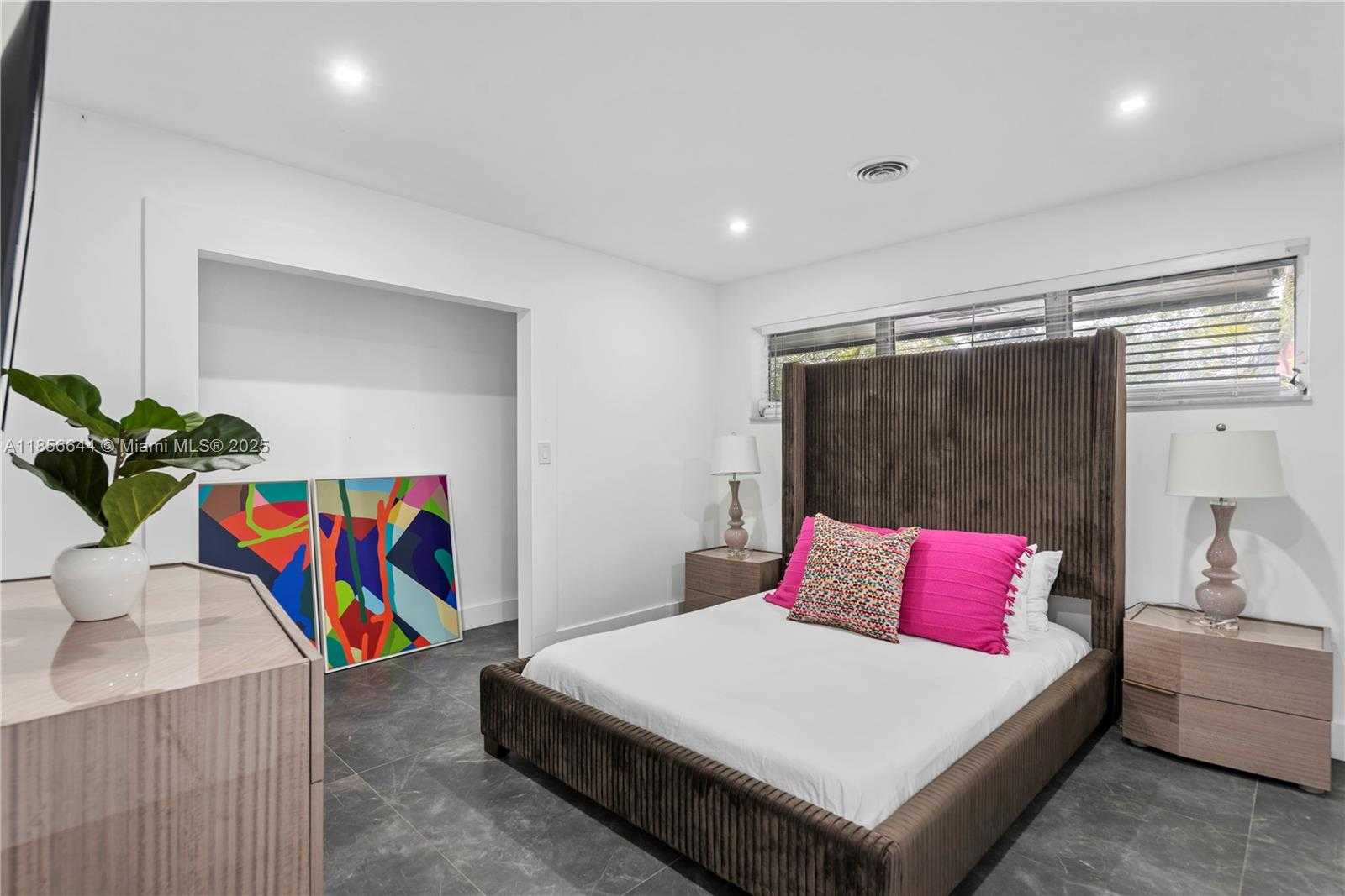 Small Image of 4322 POLK ST, Hollywood Number 24