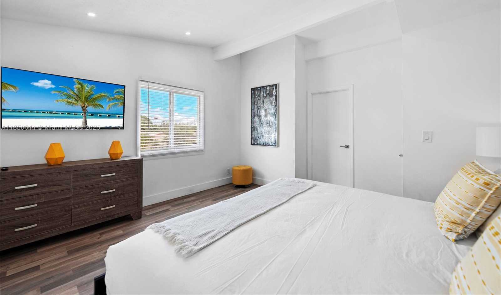 Small Image of 4322 POLK ST, Hollywood Number 35