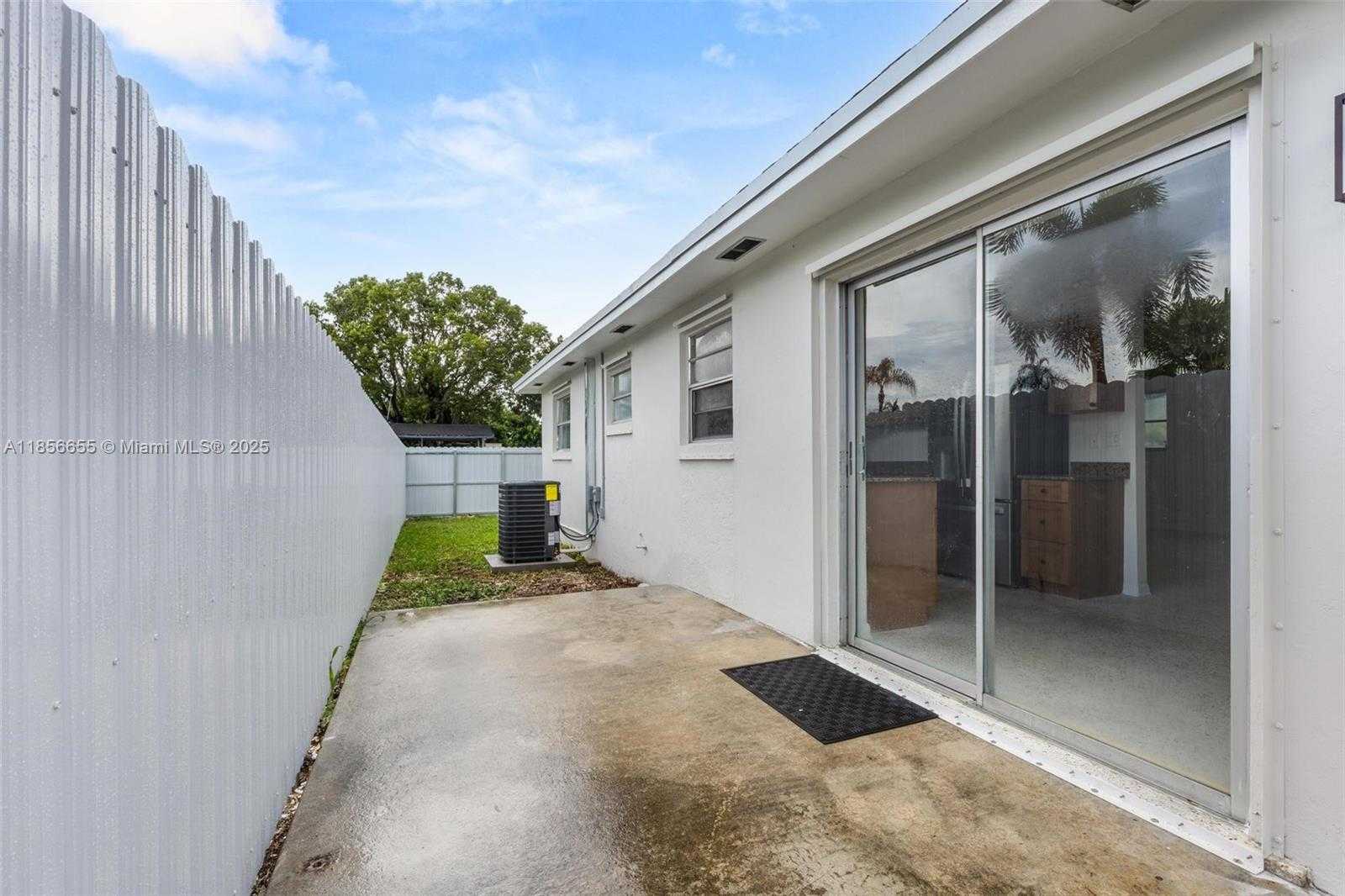 Small Image of 1621 NORTH WEST 13TH AVE, Homestead Number 18