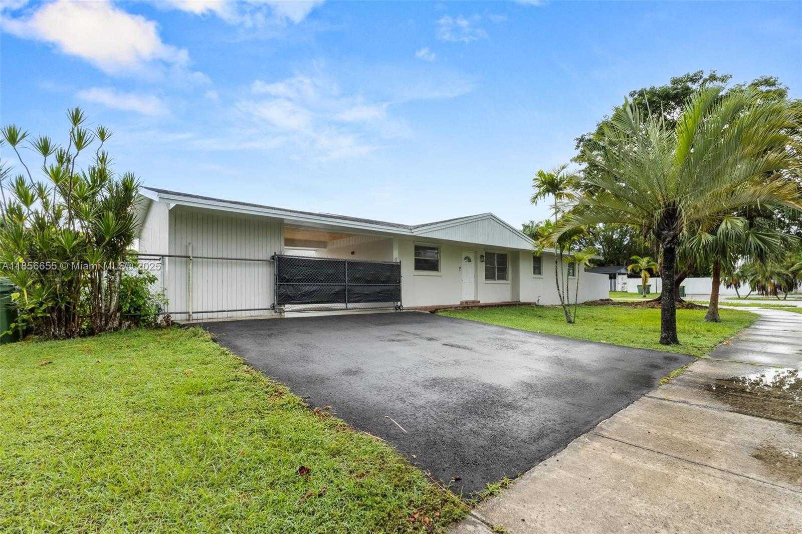 Small Image of 1621 NORTH WEST 13TH AVE, Homestead Number 2