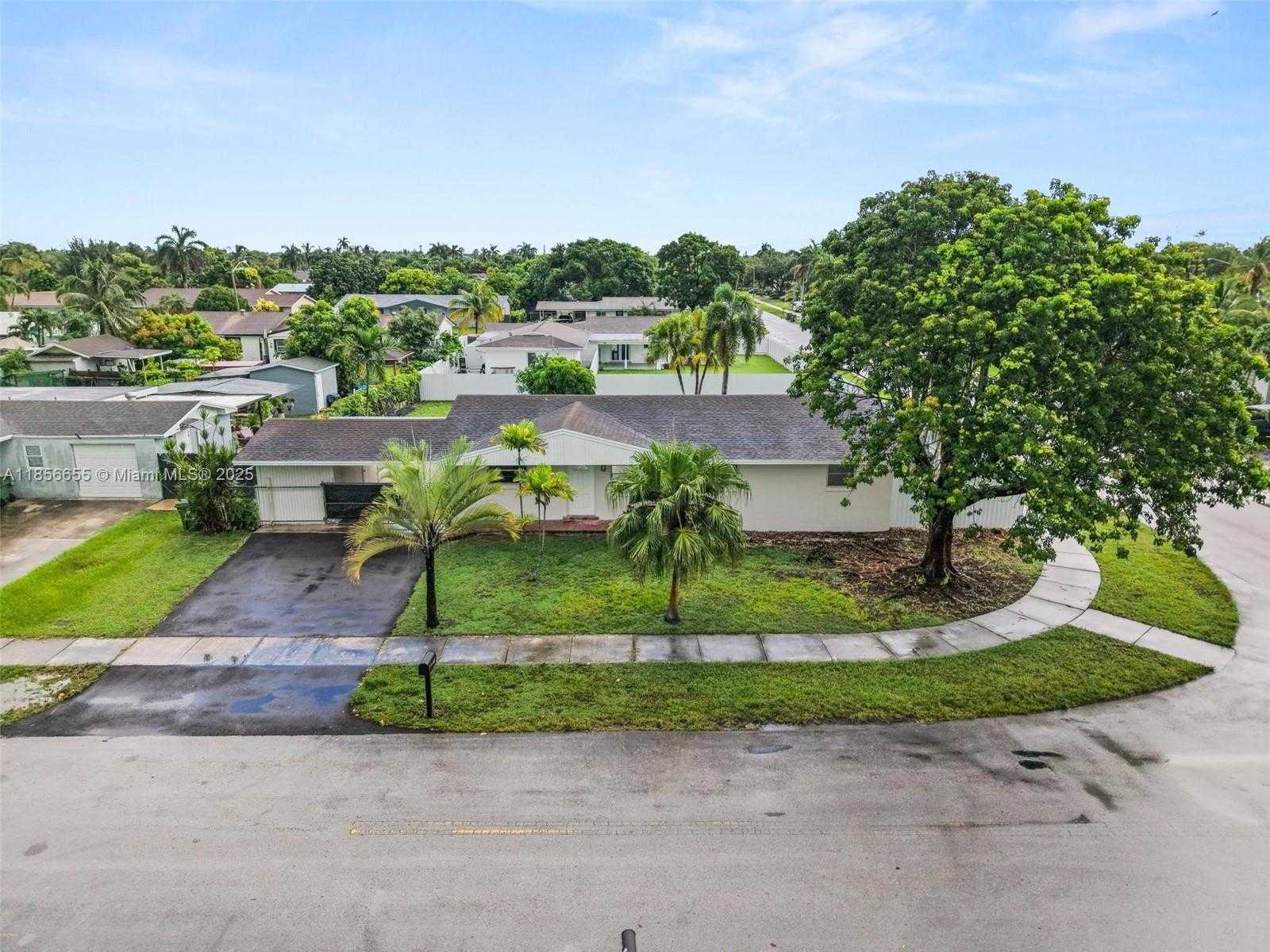Small Image of 1621 NORTH WEST 13TH AVE, Homestead Number 21