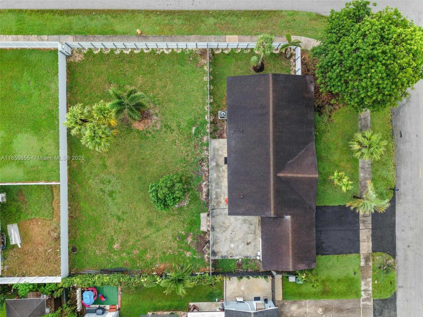 Small Image of 1621 NORTH WEST 13TH AVE, Homestead Number 25