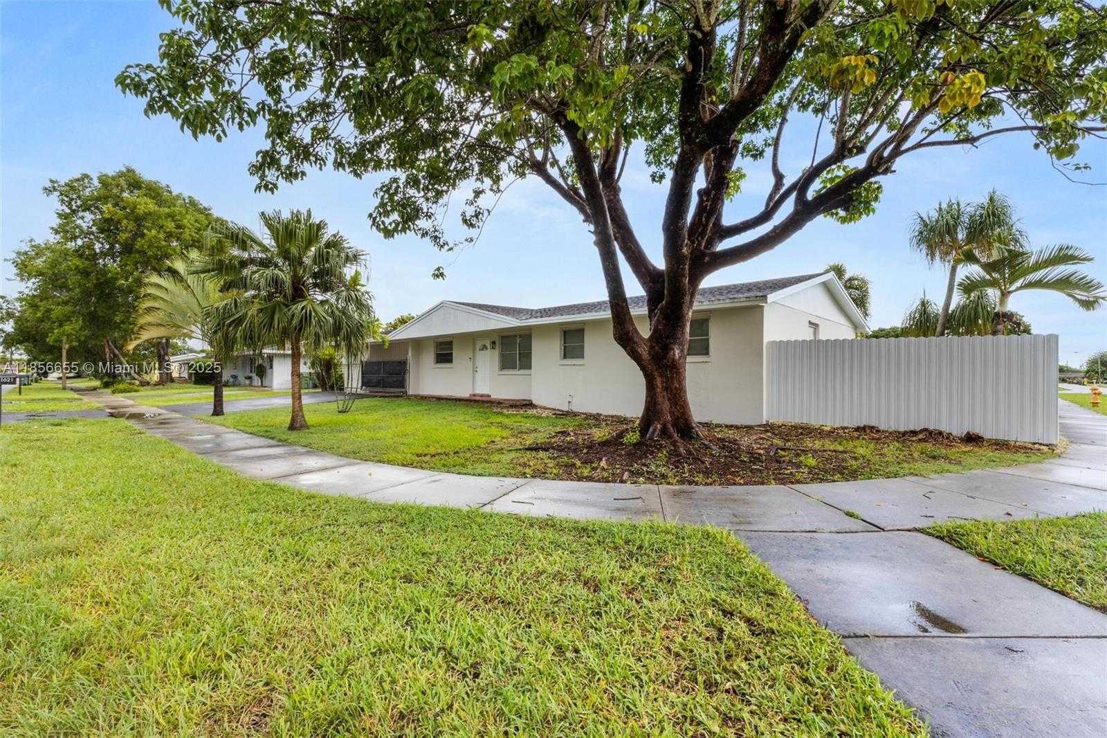 Small Image of 1621 NORTH WEST 13TH AVE, Homestead Number 3