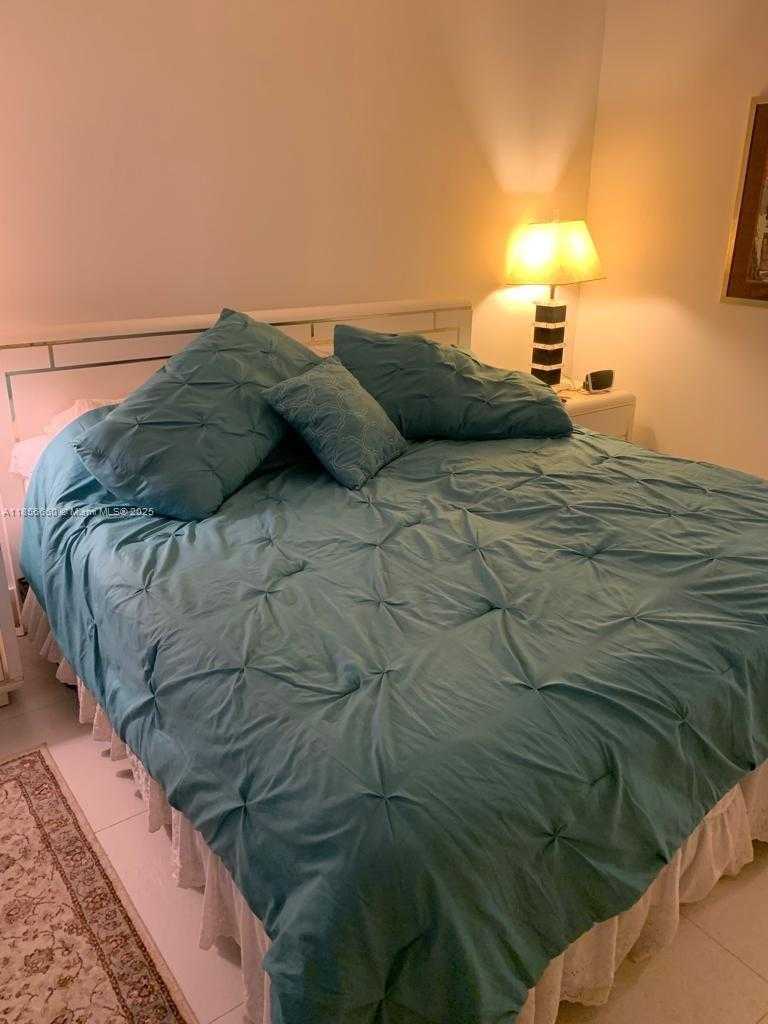 Imagen de Pequeño Objeto