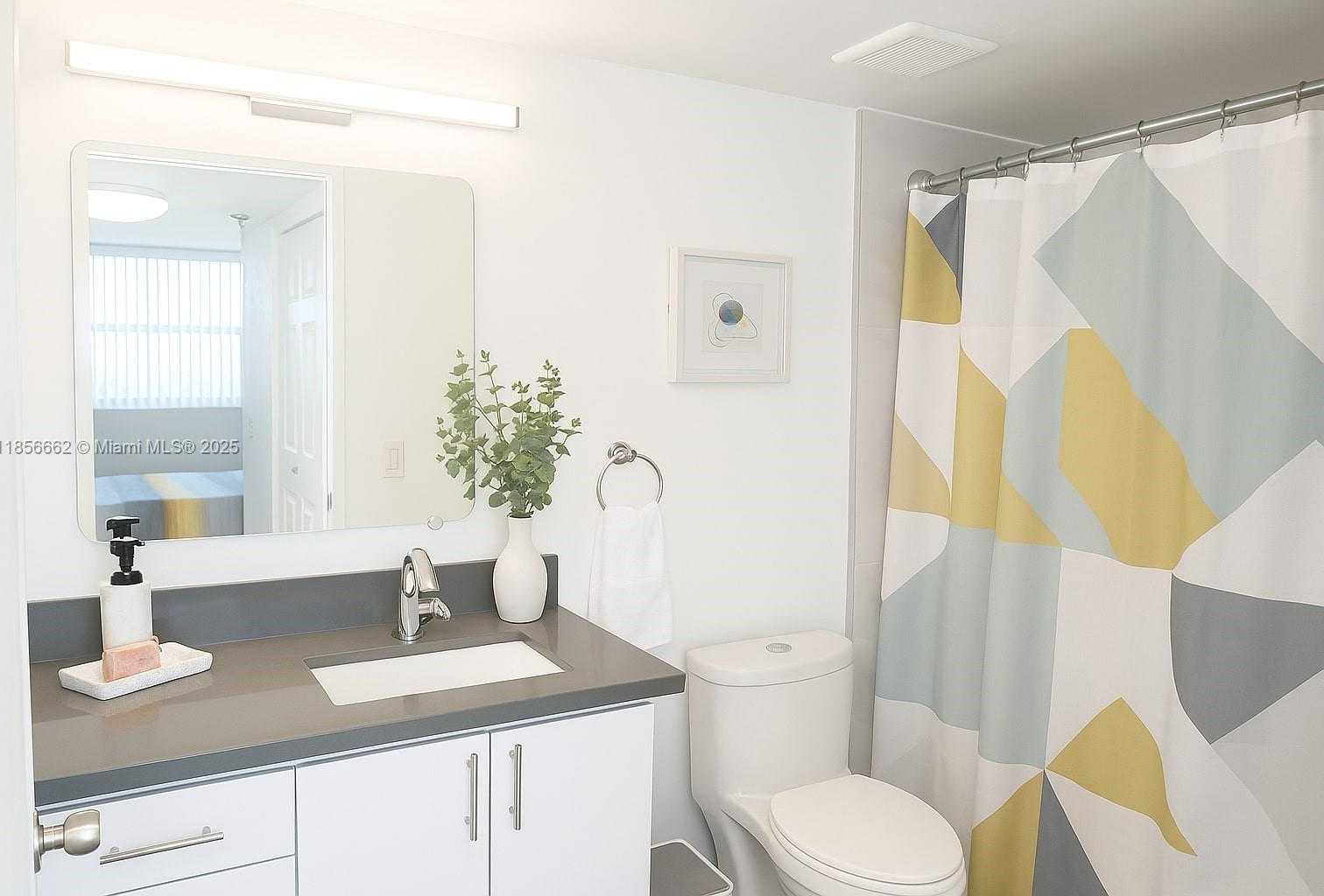 Small Image of 5880 COLLINS AVE #703, Miami Beach Number 8