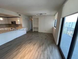 Small Image of 999 SOUTH WEST 1ST AVE #1414, Miami Number 7