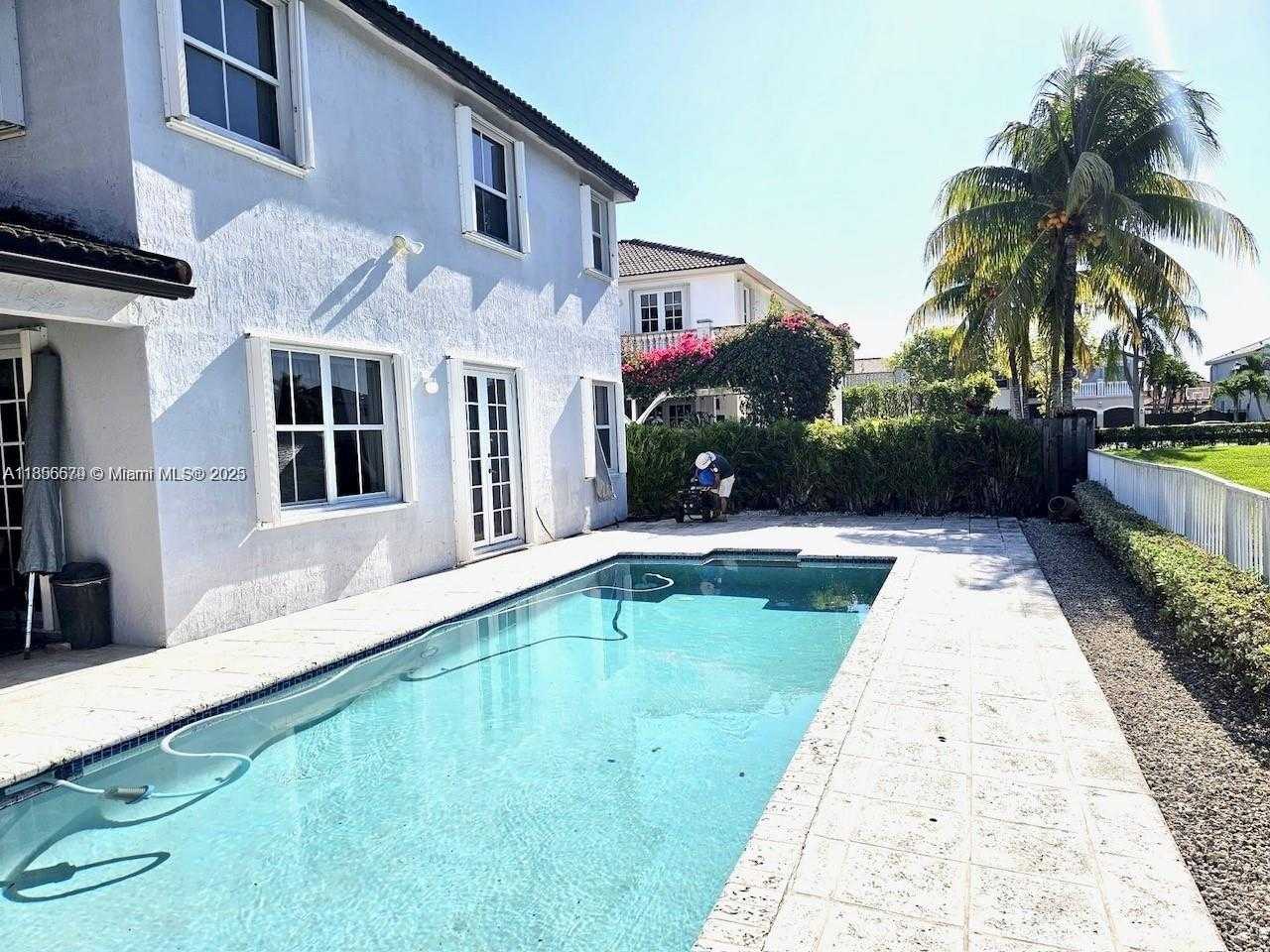 Small Image of 16452 SOUTH WEST 58TH TER, Miami Number 2