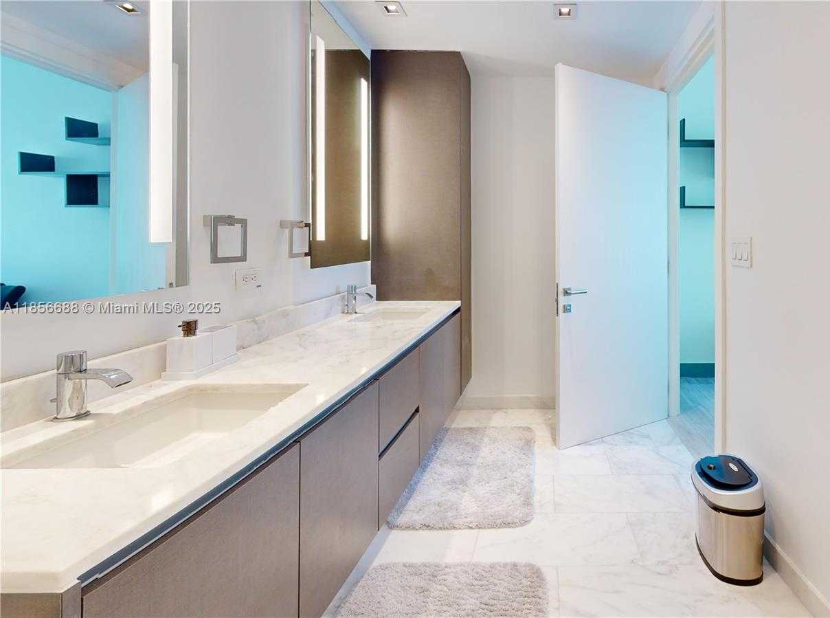 Small Image of 1451 BRICKELL AVE #1502, Miami Number 12