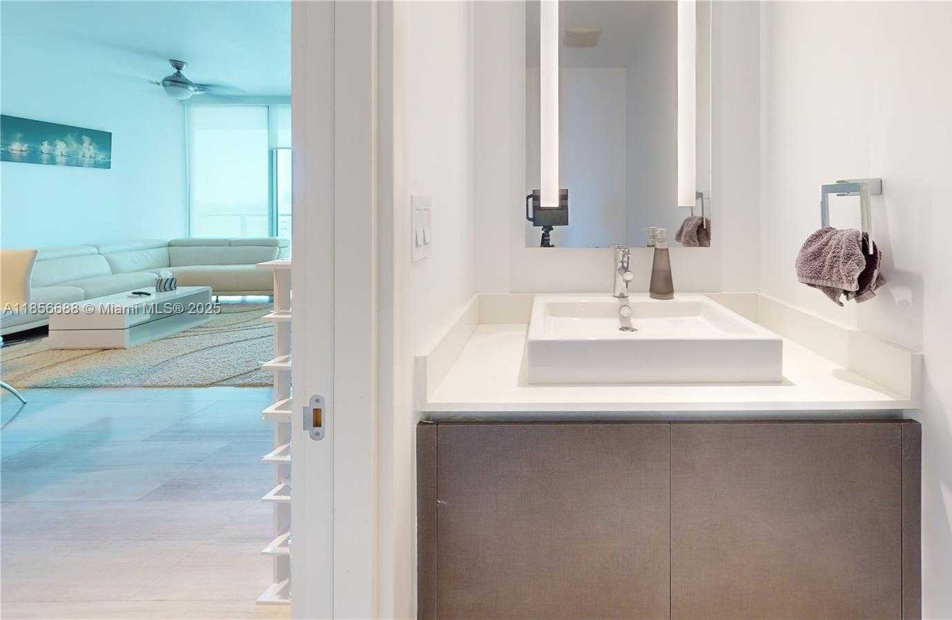 Small Image of 1451 BRICKELL AVE #1502, Miami Number 14