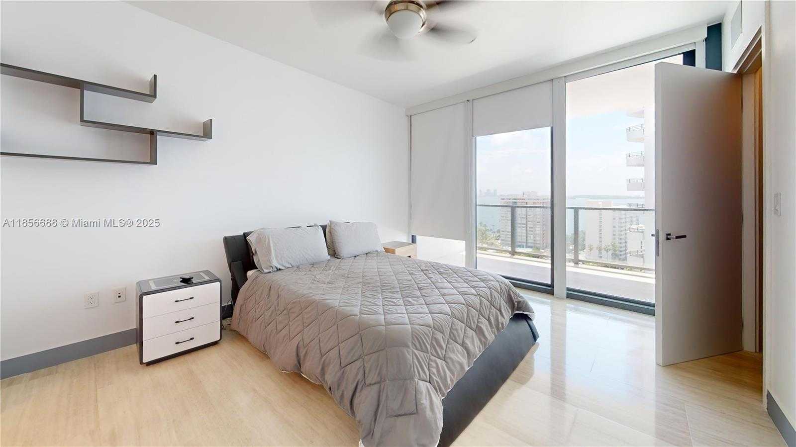 Small Image of 1451 BRICKELL AVE #1502, Miami Number 8