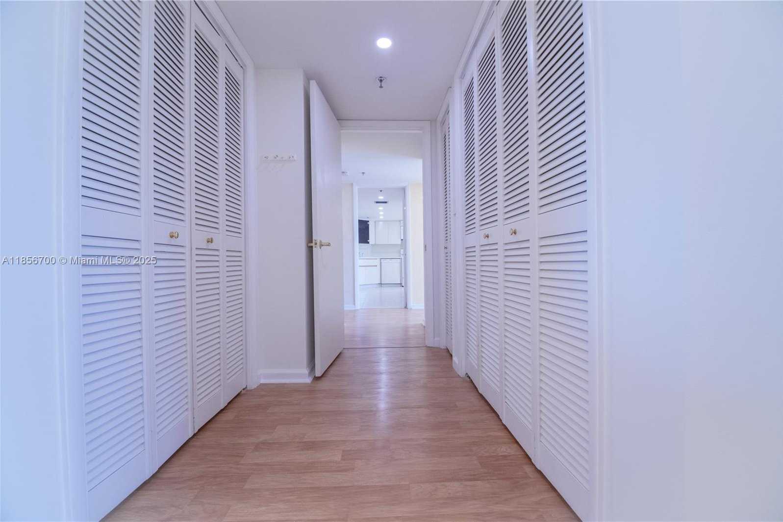 Small Image of 300 THREE ISLANDS BLVD #516, Hallandale Beach Number 3