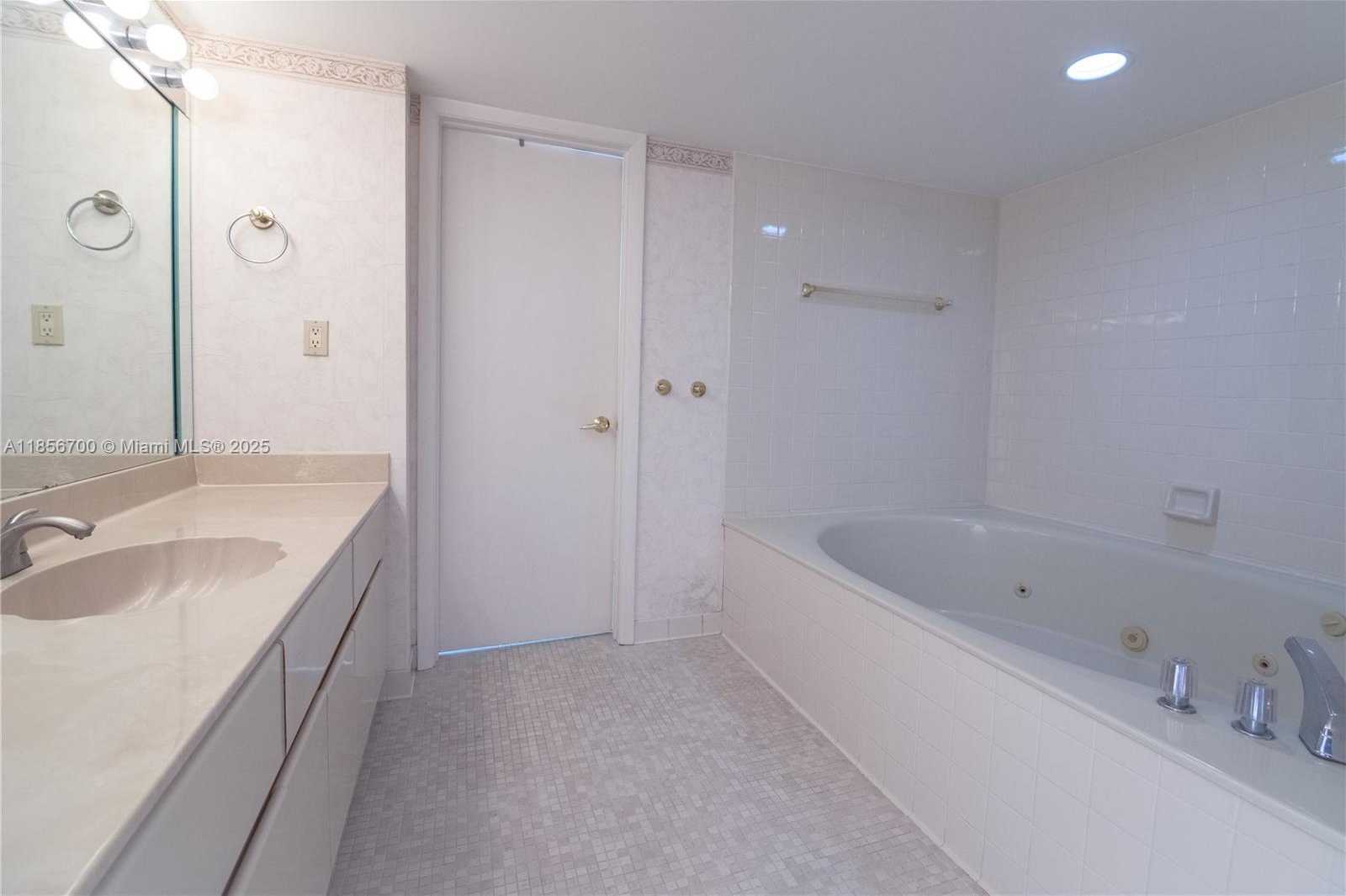 Small Image of 300 THREE ISLANDS BLVD #516, Hallandale Beach Number 8