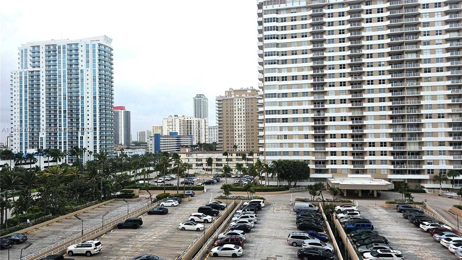 Small Image of 1980 SOUTH OCEAN DR #6B, Hallandale Beach Number 18