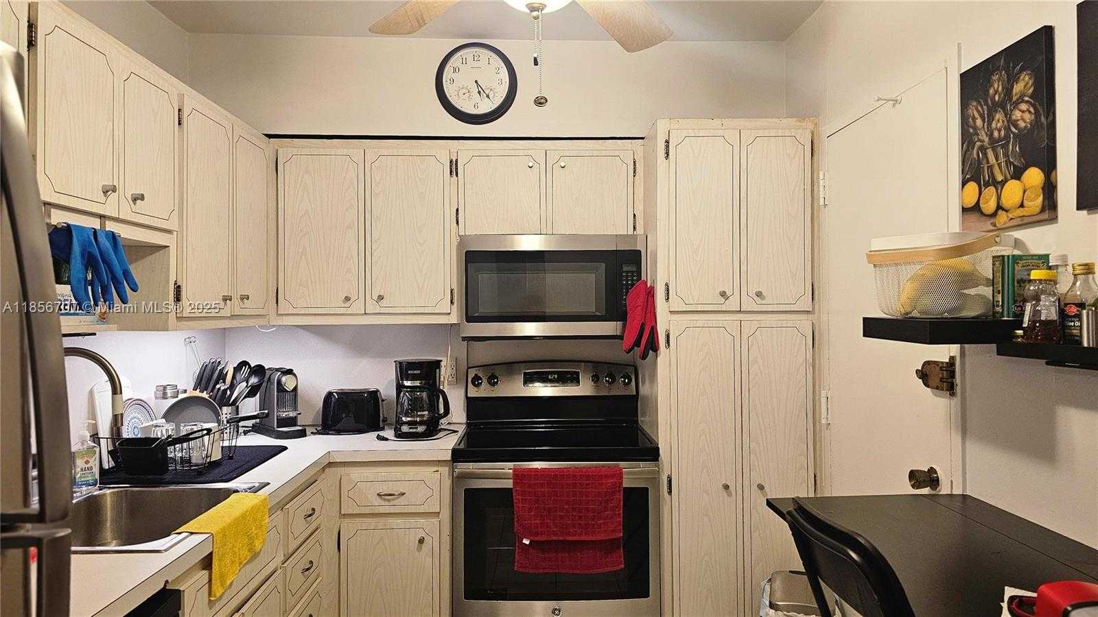 Small Image of 1980 SOUTH OCEAN DR #6B, Hallandale Beach Number 2