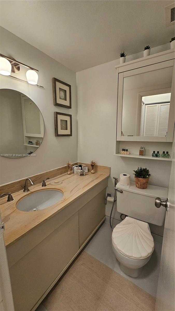 Small Image of 1980 SOUTH OCEAN DR #6B, Hallandale Beach Number 6