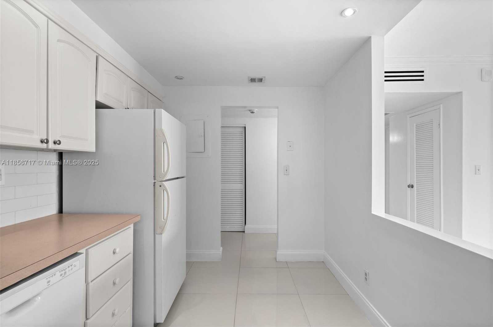 Small Image of 19390 COLLINS AVE #1410, Sunny Isles Beach Number 14