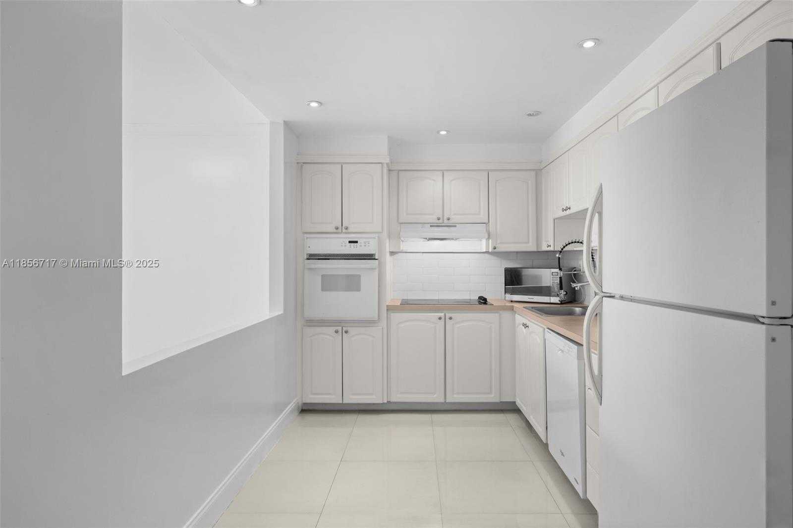 Small Image of 19390 COLLINS AVE #1410, Sunny Isles Beach Number 15