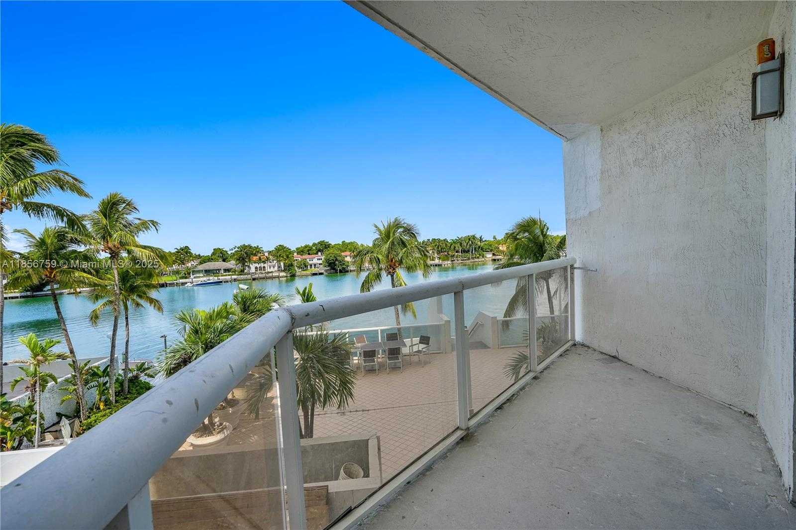 Small Image of 5880 COLLINS AVE #403, Miami Beach Number 22
