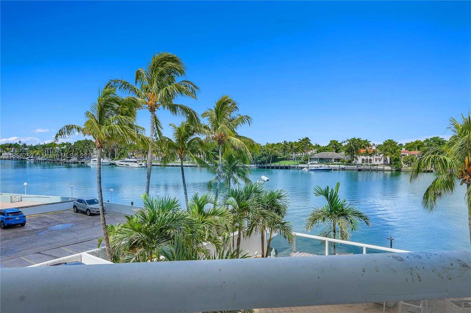 Small Image of 5880 COLLINS AVE #403, Miami Beach Number 23